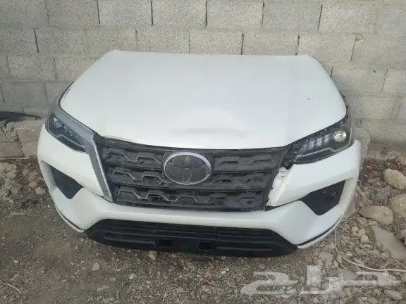 يوجد لدينا جميع انواع قطع غيار السيارات المستخدمه تشليح 8