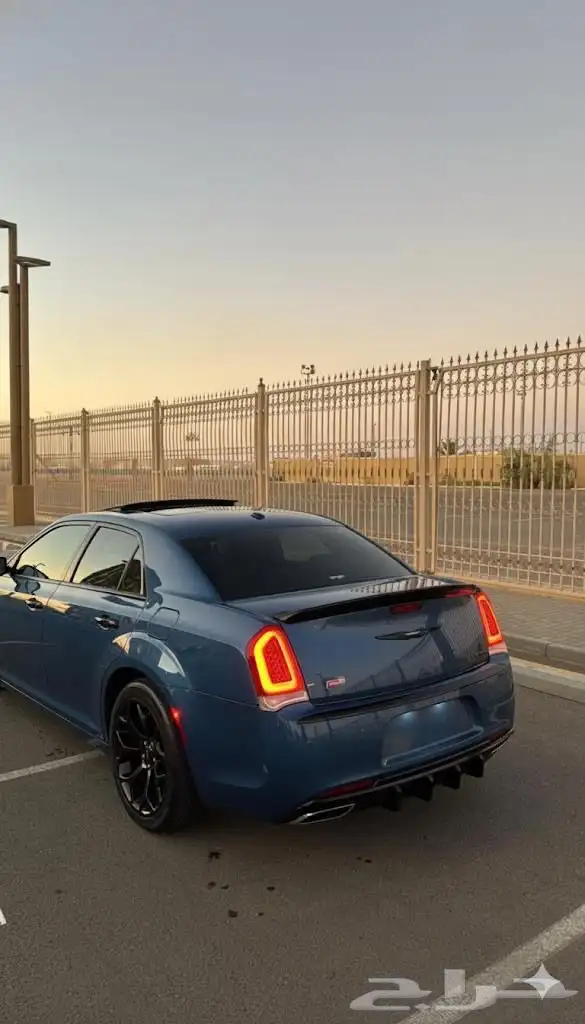 كرايزلر 2021 اكزيكتف V8 5 7 0