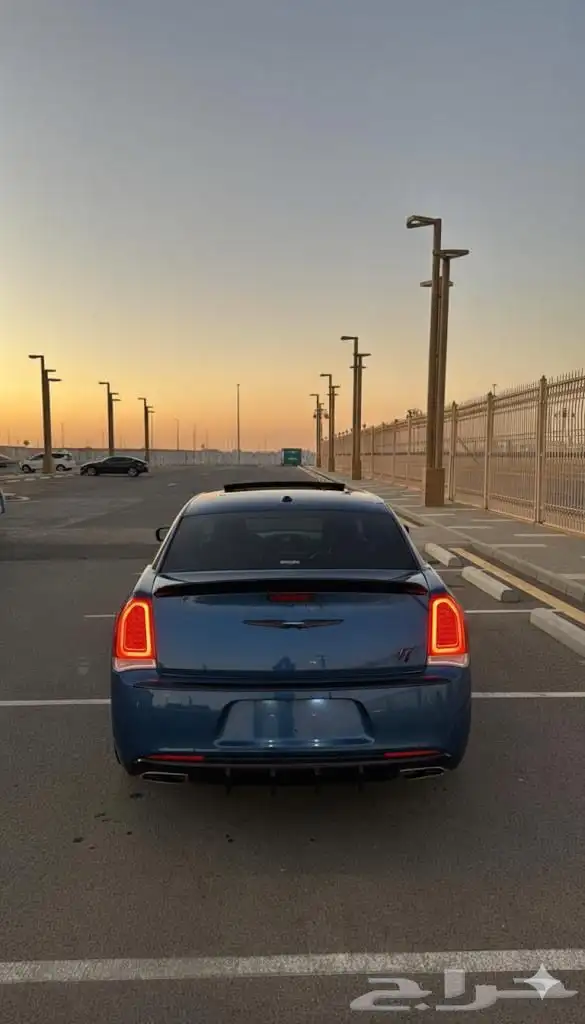 كرايزلر 2021 اكزيكتف V8 5 7 2