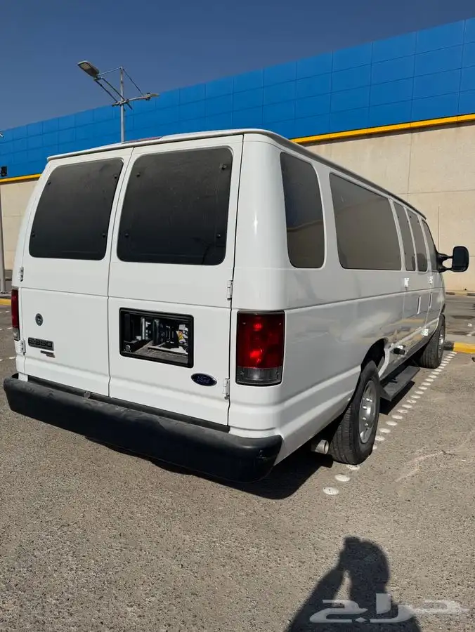 فان فورد مخزن لذوي الاحتياجات الخاصة 6