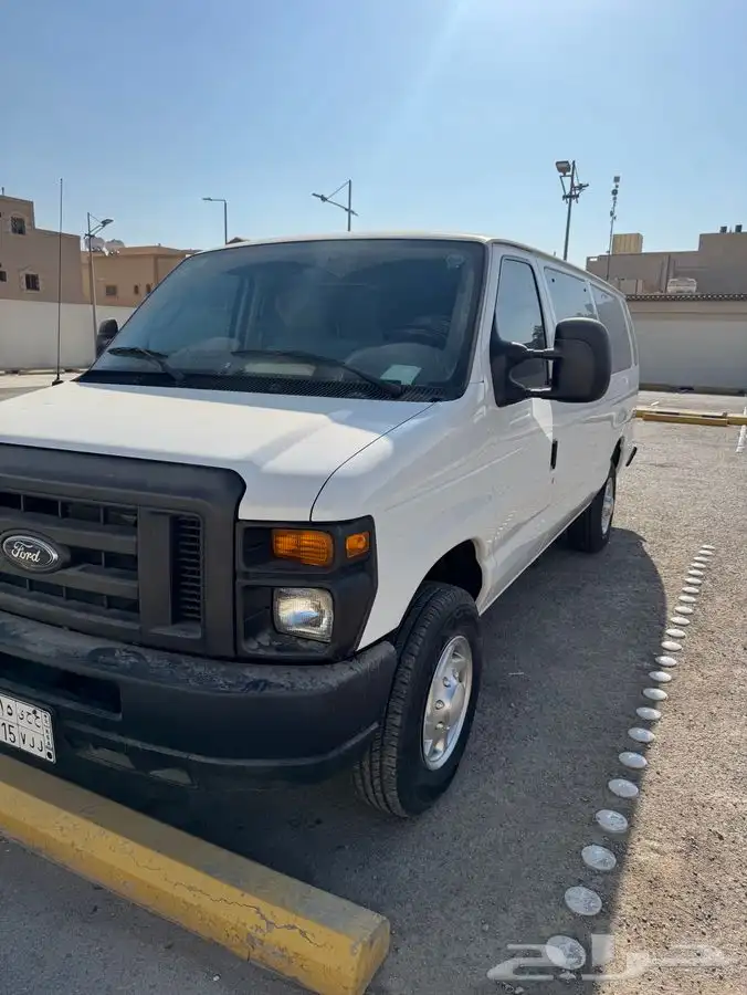 فان فورد مخزن لذوي الاحتياجات الخاصة 0