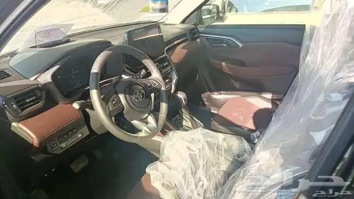 تويوتا اوربان 2026 8