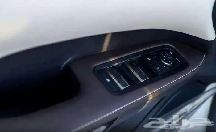 لكزس RX350 h ابيض فل2024 27