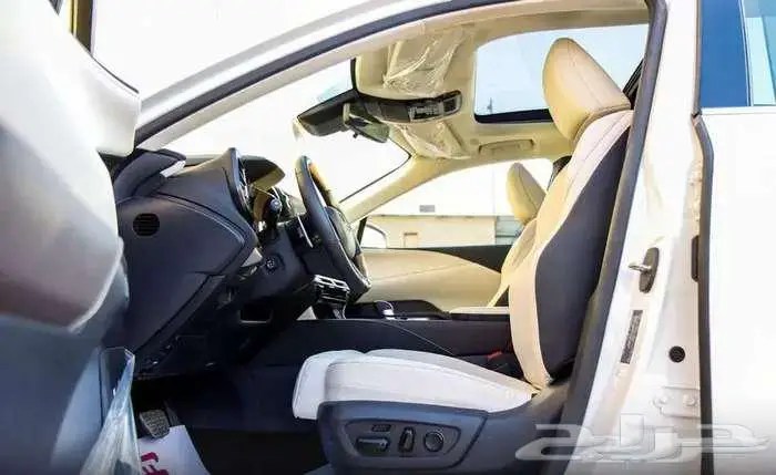 لكزس RX350 h ابيض فل2024 10