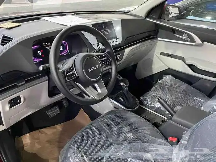 كيا كارينز نص فل 7راكب موديل 2025 باقل الاسعار 9