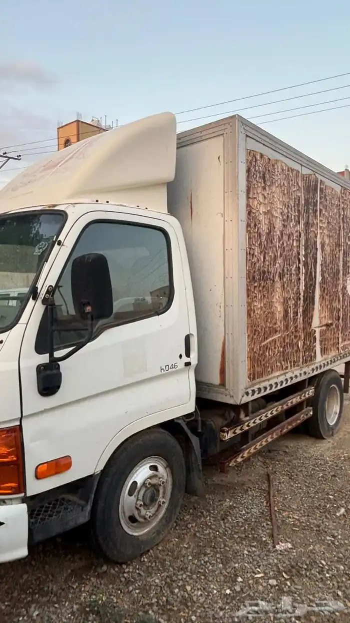 دينا هيونداي موديل 2012 مع حافظ بدون تبريد للبيع 5