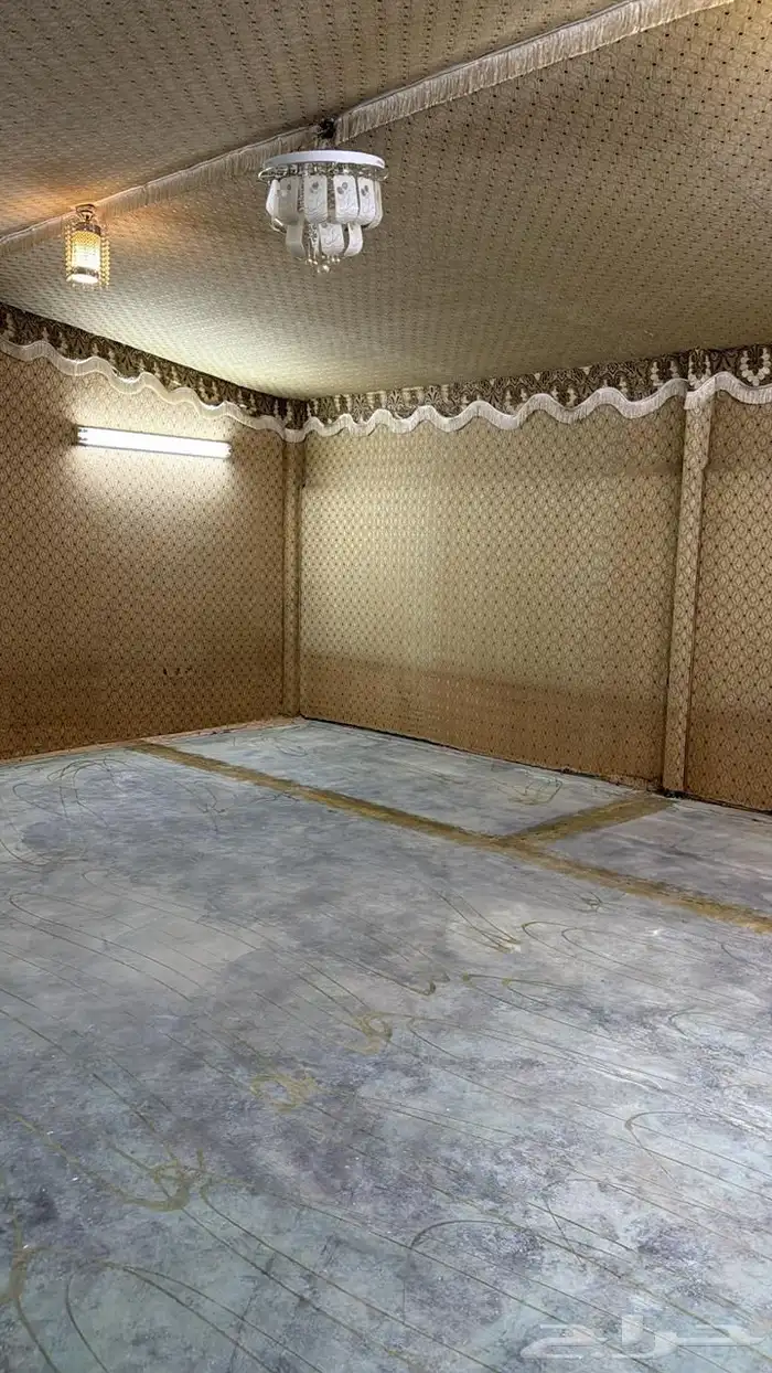 للايجار فلة دورين بالمنتزه الغربي على شارع تجاري 12