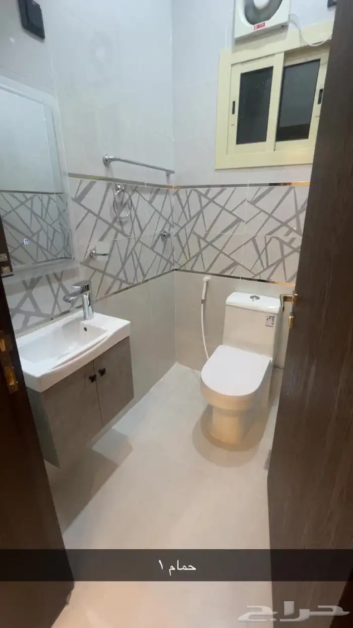 شقة للإيجار حي الفروسية 7