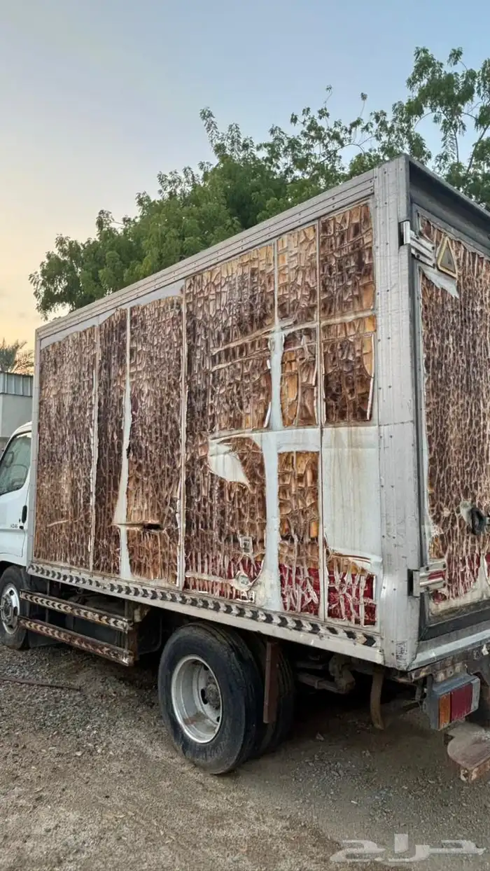 دينا هيونداي موديل 2012 مع حافظ بدون تبريد للبيع 1