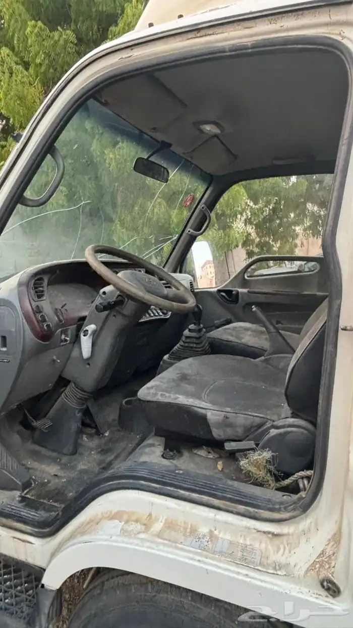 دينا هيونداي موديل 2012 مع حافظ بدون تبريد للبيع 4