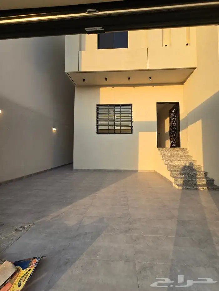 للبيع دور أرضي 6غرف VIP حوش ومدخل سياره بحي الوسام بالخميس 3