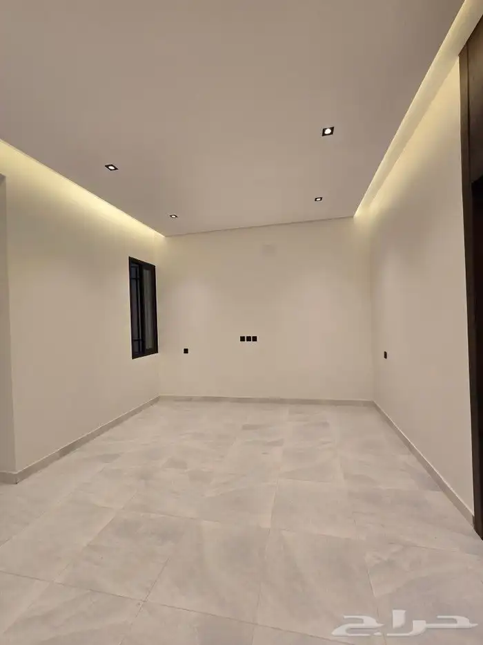 للبيع دور أرضي 6غرف VIP حوش ومدخل سياره بحي الوسام بالخميس 13