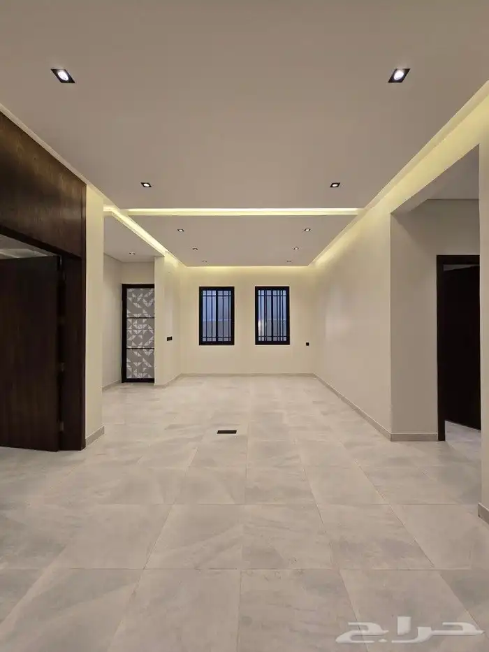 للبيع دور أرضي 6غرف VIP حوش ومدخل سياره بحي الوسام بالخميس 15