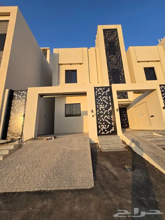 للبيع دور أرضي 6غرف VIP حوش ومدخل سياره بحي الوسام بالخميس 2