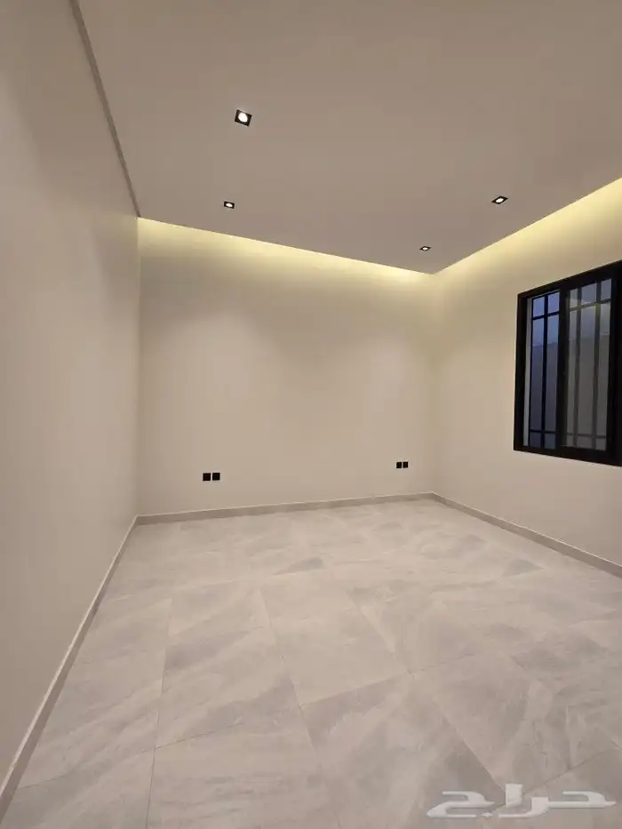 للبيع دور أرضي 6غرف VIP حوش ومدخل سياره بحي الوسام بالخميس 20