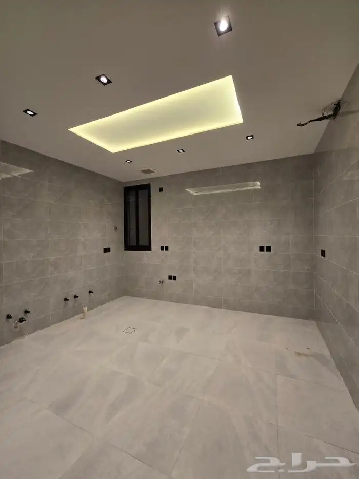 للبيع دور أرضي 6غرف VIP حوش ومدخل سياره بحي الوسام بالخميس 14