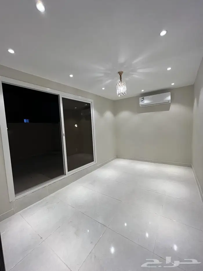 شقة روف مع سطح الطائف حي الشرقية 3