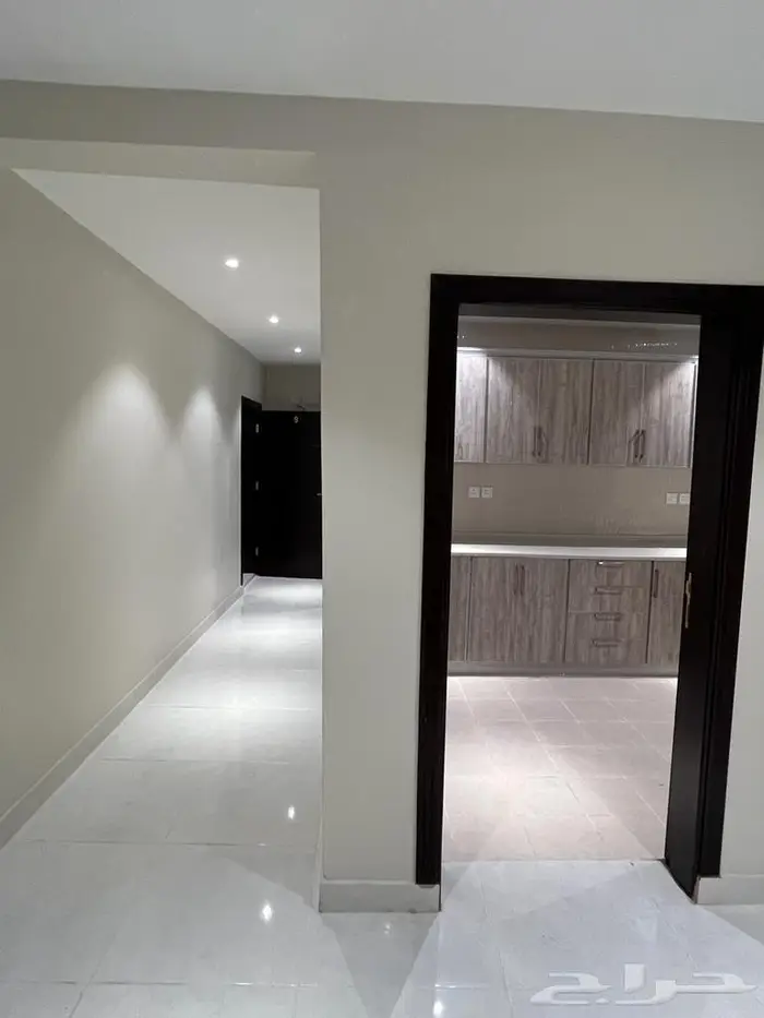 شقة روف مع سطح الطائف حي الشرقية 9