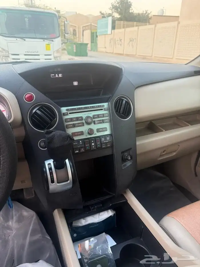 للبيع سبارة هوندا جيب بايلوت موديل 2011 6