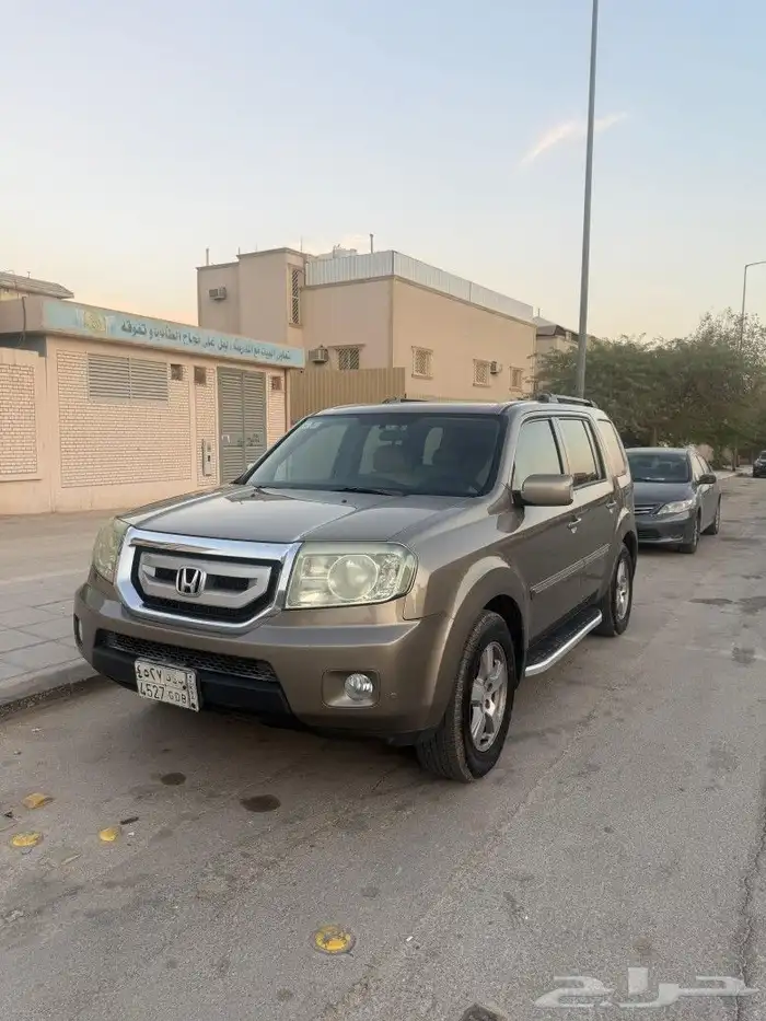 للبيع سبارة هوندا جيب بايلوت موديل 2011 0