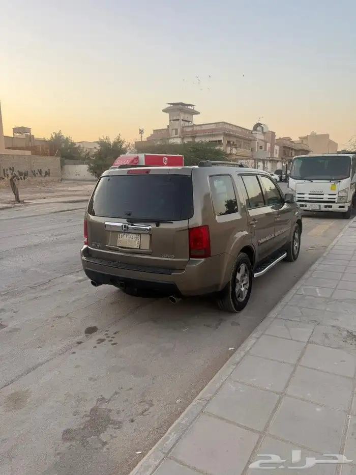للبيع سبارة هوندا جيب بايلوت موديل 2011 1