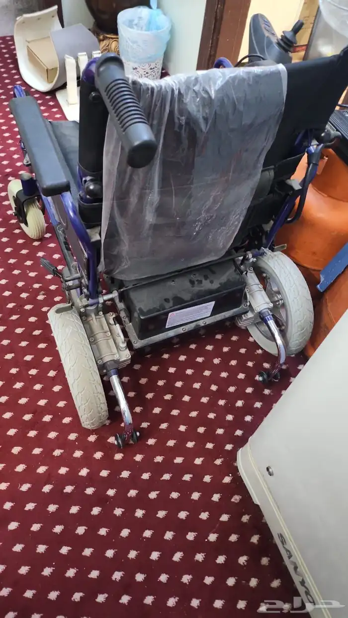 كرسي متحرك كهربائي 1