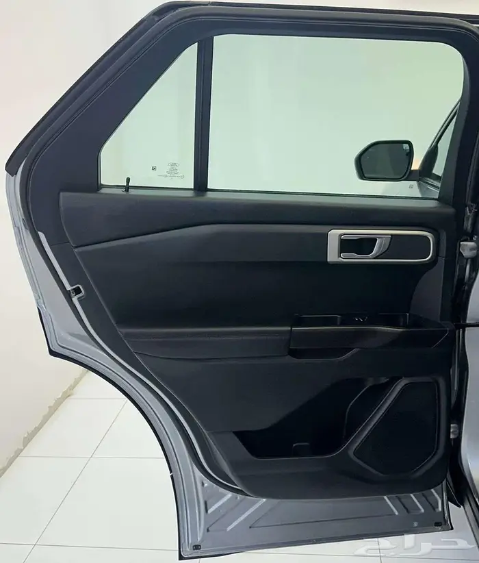 فورد اكسبلورر 2022 32