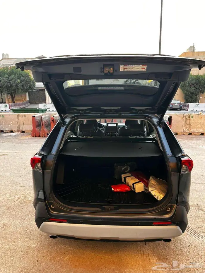 تويوتا راف فور 2024 فل كامل ادفنشر - 18 الف كيلو - مالك اول 8