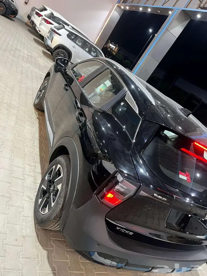 نيسان كيكس 2025 للبيع كاش او تقسيط برواتب من 3600 3