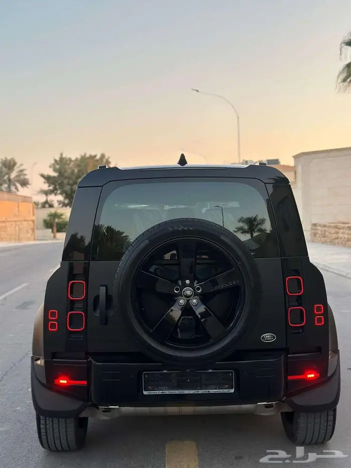 ديفندر 110 أسود مطفي 2022 عداد 105 بحالة الوكالة على الضمان 9