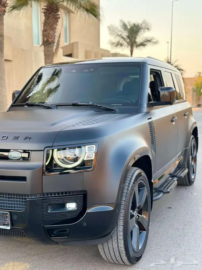 ديفندر 110 أسود مطفي 2022 عداد 105 بحالة الوكالة على الضمان 17