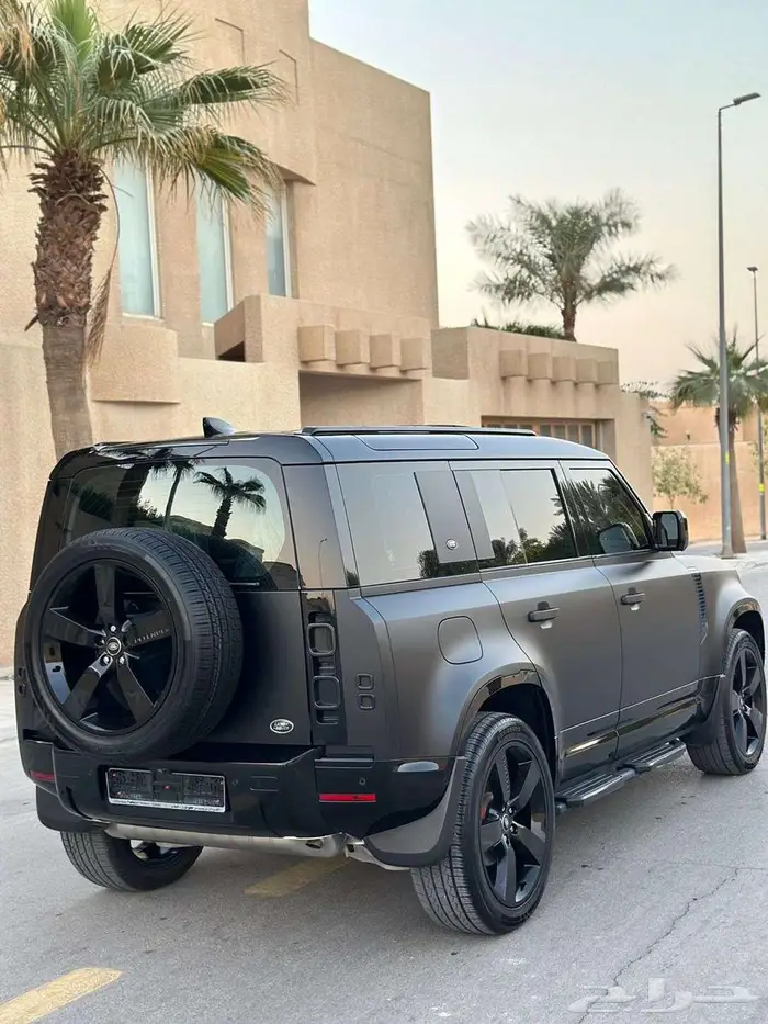 ديفندر 110 أسود مطفي 2022 عداد 105 بحالة الوكالة على الضمان 36