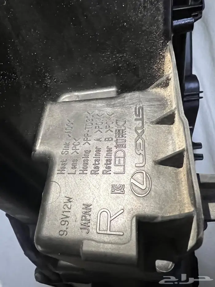 شمعة لكزس es 2022 3