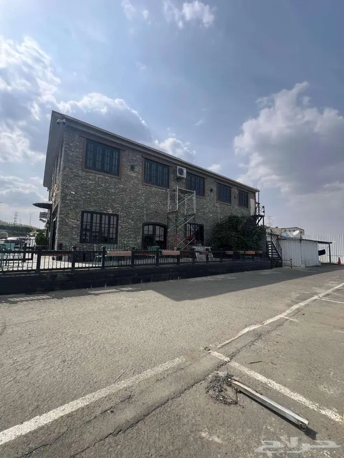 معرض مميز للإيجار 2