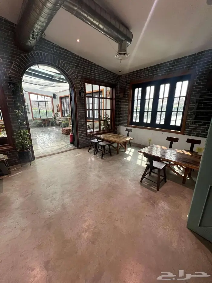 معرض مميز للإيجار 11