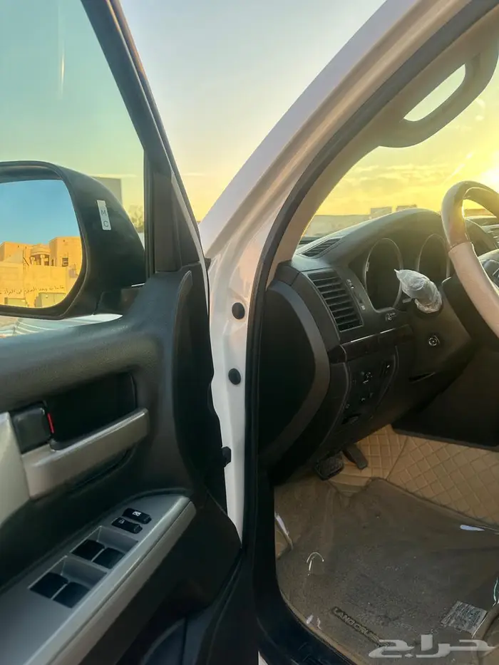 لاندكروزر 2009 VXR فل كامل وكاله 12