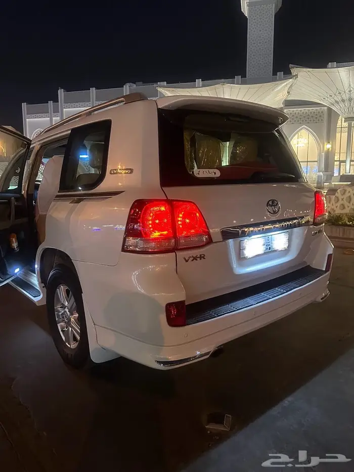 لاندكروزر 2009 VXR فل كامل وكاله 13
