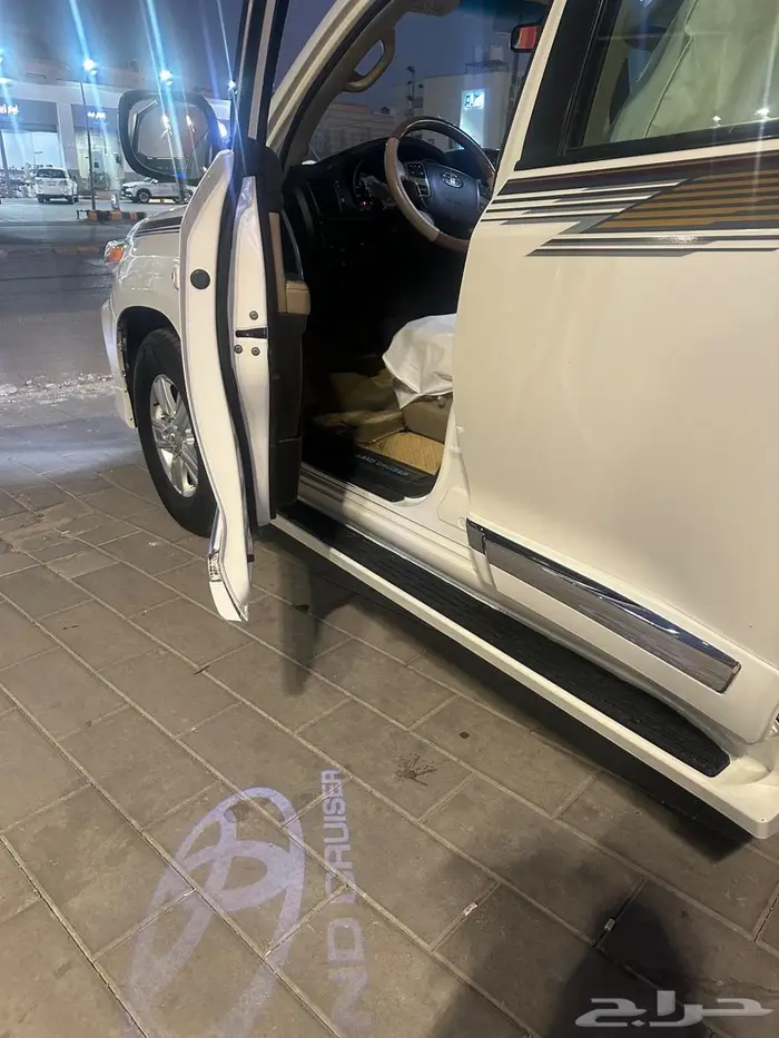 لاندكروزر 2009 VXR فل كامل وكاله 28