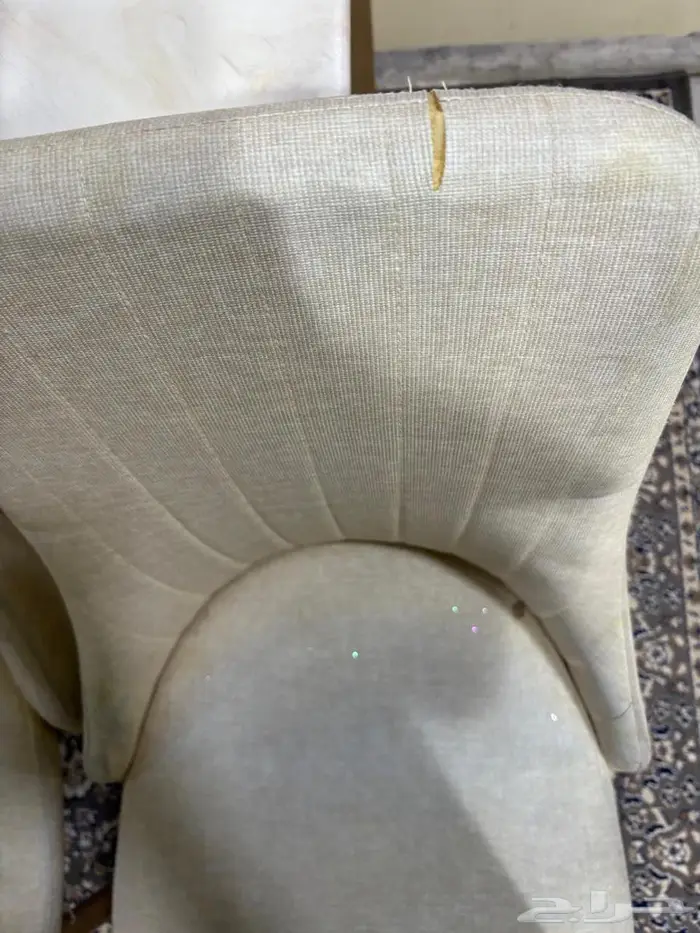 للبيع دولاب   طاولة طعام 4