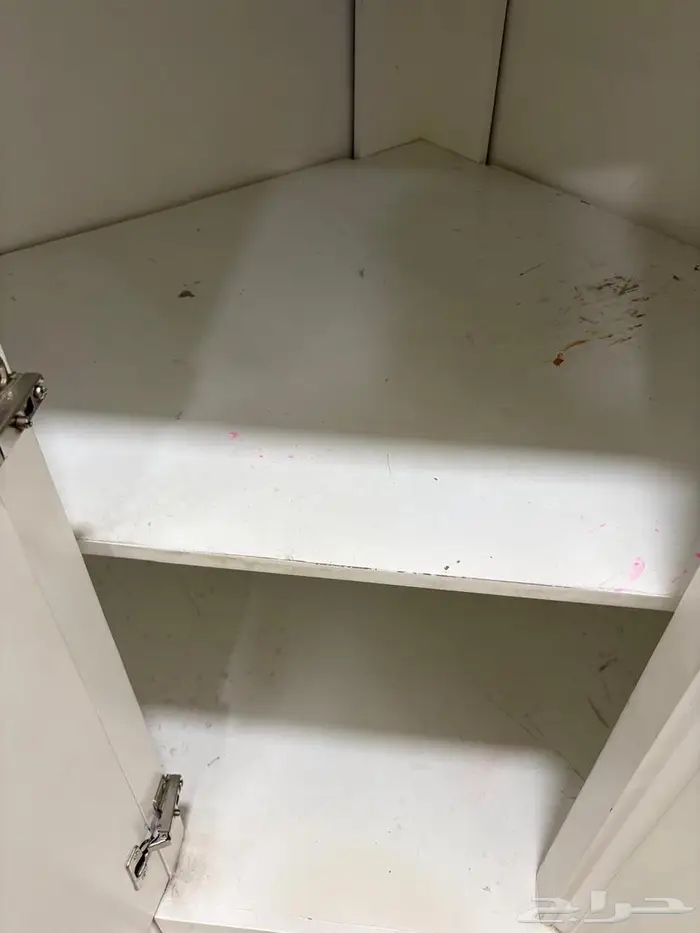 للبيع دولاب   طاولة طعام 9