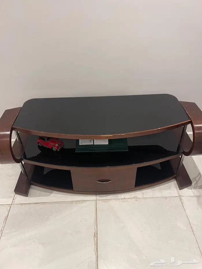 طاولة تلفزيون 1