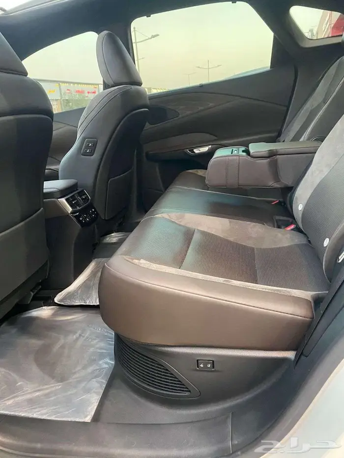 لكزس RX 350 موديل 2023 هايبرد فل كامل اعلى فئه سعودي 23