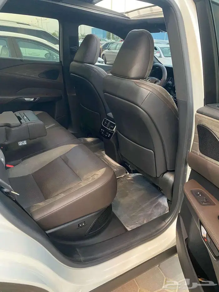 لكزس RX 350 موديل 2023 هايبرد فل كامل اعلى فئه سعودي 17