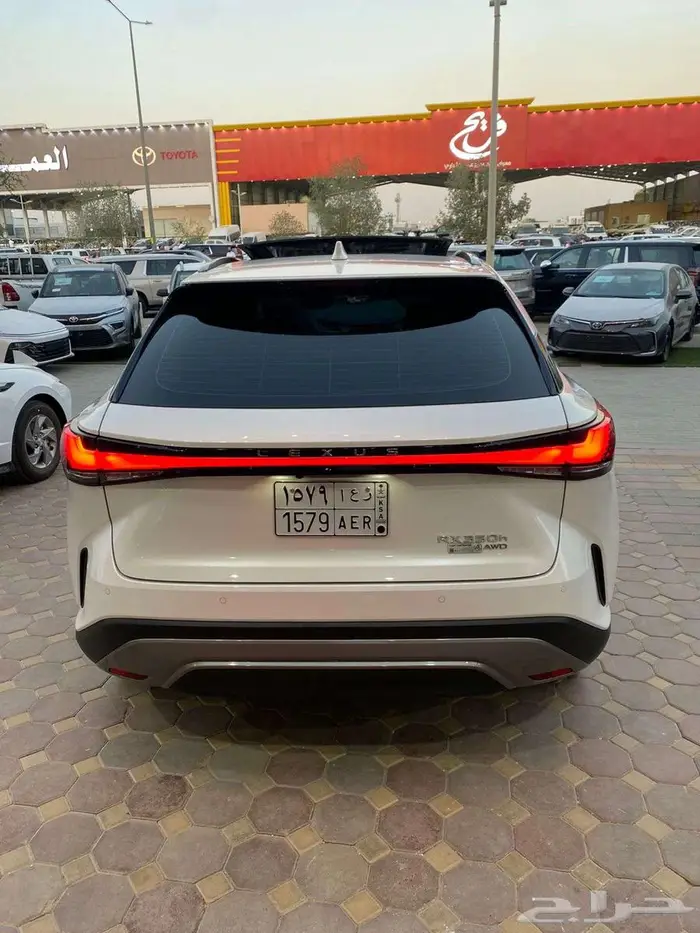 لكزس RX 350 موديل 2023 هايبرد فل كامل اعلى فئه سعودي 6