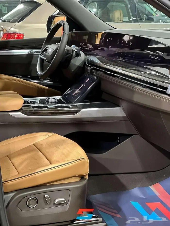 كاديلاك اسكاليد _ 2025__ ضمان وصيانة 12