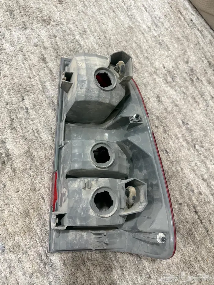 اسطب يسار هايلكس اصلي 4