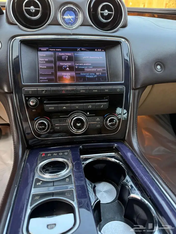 جاكور XJ L 2013 V6 مخزن 6 سنوات 9