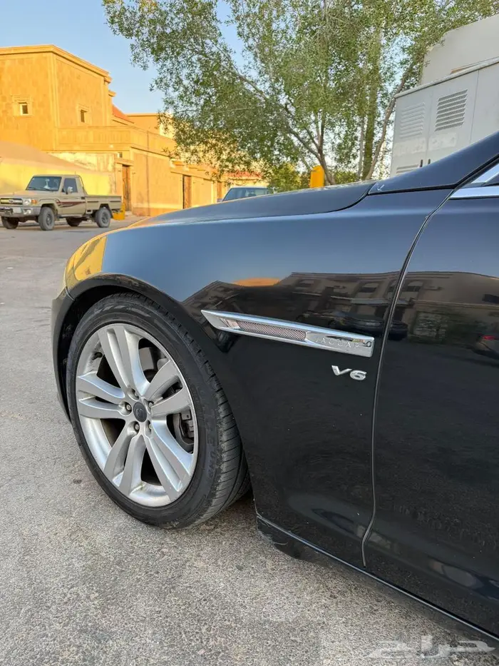 جاكور XJ L 2013 V6 مخزن 6 سنوات 0
