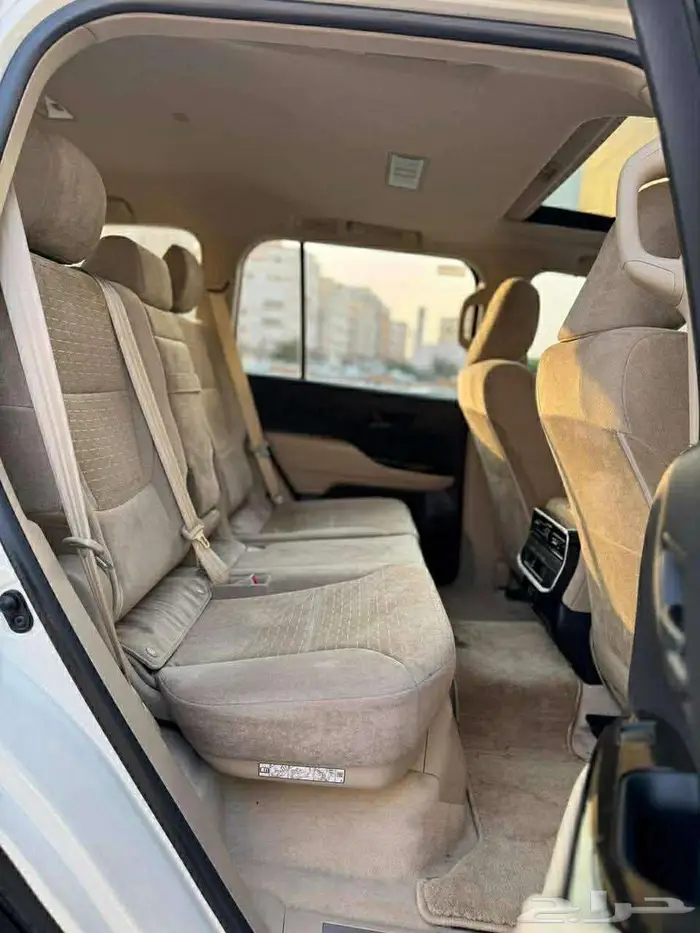 تويوتا لاندكروزر 2023 GXR 3 4