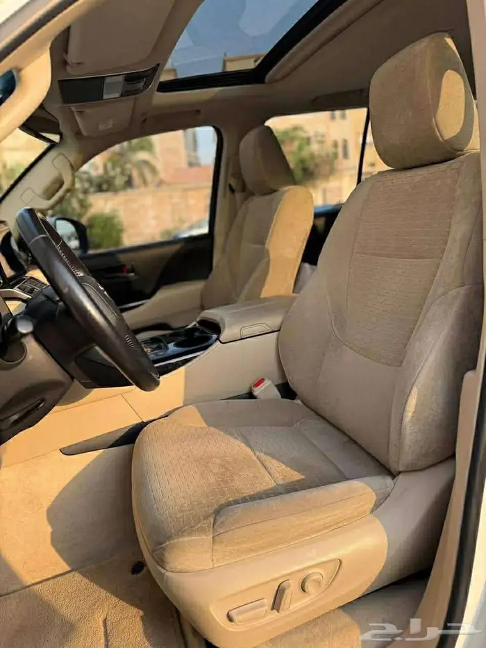 تويوتا لاندكروزر 2023 GXR 3 12